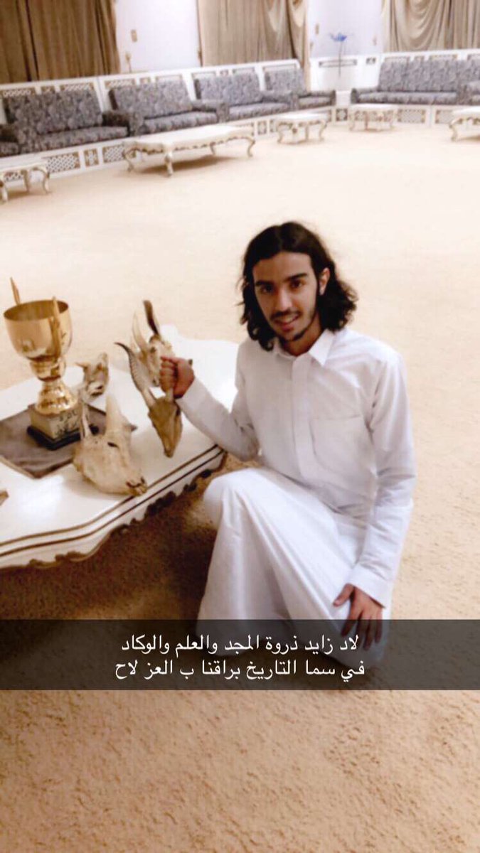 - منّ يجاريي لاد مسٓعر على الطاله تعنا*.