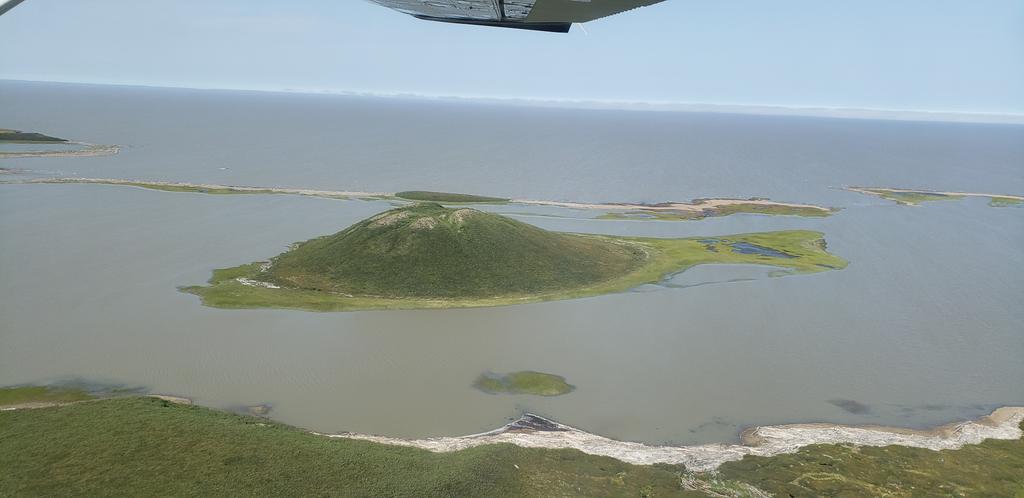 bryanhoule27's tweet photo. Tuktoyaktuk, NWT. What's at the center of this plane(T)? https://t.co/aE6jVkYUkf