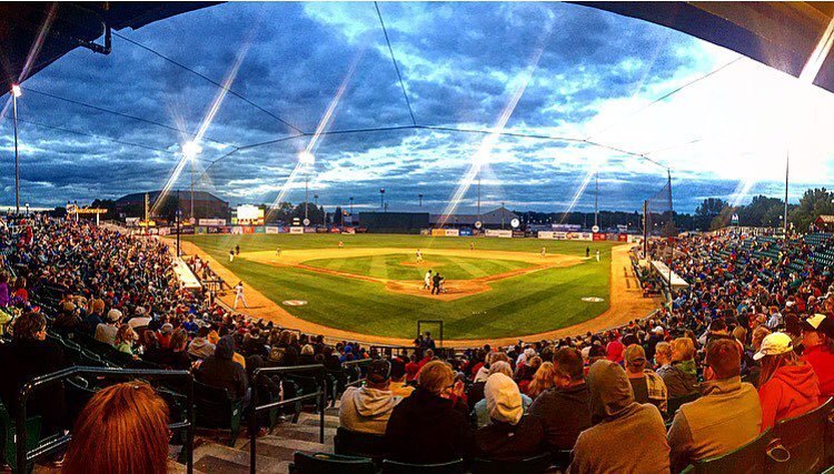 CatfishBallClub's tweet photo. Even though we sucked eggs last night. We'd like to thank #CatfishNation for showing up and filling up Newman last night! #ThankYou https://t.co/X3VJwp0D2w