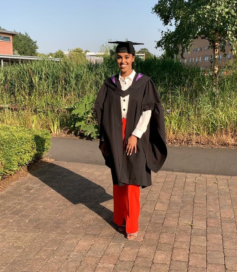 AbdiJama10's tweet photo. Words can't describe how Proud I'm of my little sister @MaryanIshmail Graduating today mashallah.❤❤❤❤❤💯 #proudestbrother #ProudMoment https://t.co/8CbTU43xA6