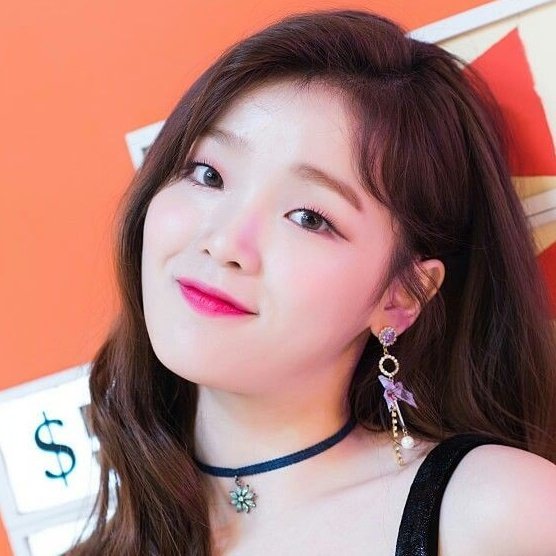 HeirsDoHeirs20's tweet photo. Miki

- Maxilar fino (V-line) ✖️
- Olhos grandes ➖
- Pálpebra dupla ➖
- Aegyo-sal ✖️
- Rosto pequeno e simétrico ➖
- Nariz alto e arrebitado ✖️
- Boca pequena ✔️
- Sorriso natural ✔️
- 1,70 de altura ✖️
- Corpo magro ✔️
- Pernas longas ✖️
- Aparência Inocente ✔️ https://t.co/1dXoClpoTG