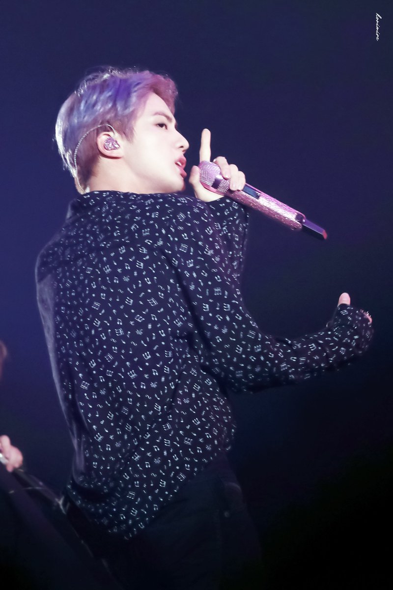 btsforever1207's tweet photo. 190623 머스터 매직샵 서울 Magic Shop HQ

#진 #JIN 
#이밤ByJin 
#TonightByJin 
#EPIPHANY50M
#MGMAVOTE #BTS　
#방탄소년단 @BTS_twt https://t.co/oSTp9H6Pkm