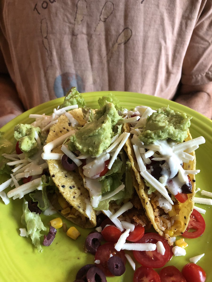 trail_is's tweet photo. After an enjoyable run, nothing better than having vegan ๐ฎ!! ๐ #lifeistrailrunning #runningfuel #recoverymeal #vegantacos #veganrunner #vegantrailrunner #plantbasedrunner #veganathletes #instavegans https://t.co/KXwVZBW9a3