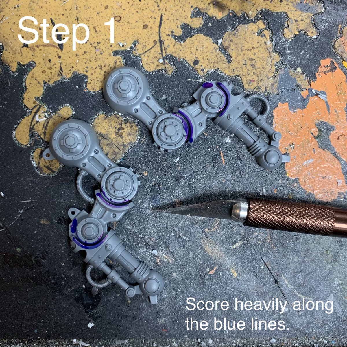 TheOneBenBailey's tweet photo. As many have asked, here’s how I’ve reposed the armigers! (Check the comments for all the steps :)) #warhammer #armigers #gamesworkshop #warglaive #warmongers #hobby #conversion https://t.co/6yUXeTwGd3