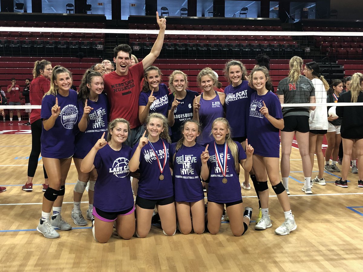 LHSVolleyball1's tweet photo. What an awesome experience at team camp! Thank you @Huskervball! 

Special shoutout to our coaches Dane Leclair and Kira Larson - THANK YOU 💜🏐 https://t.co/jMjq162MDm