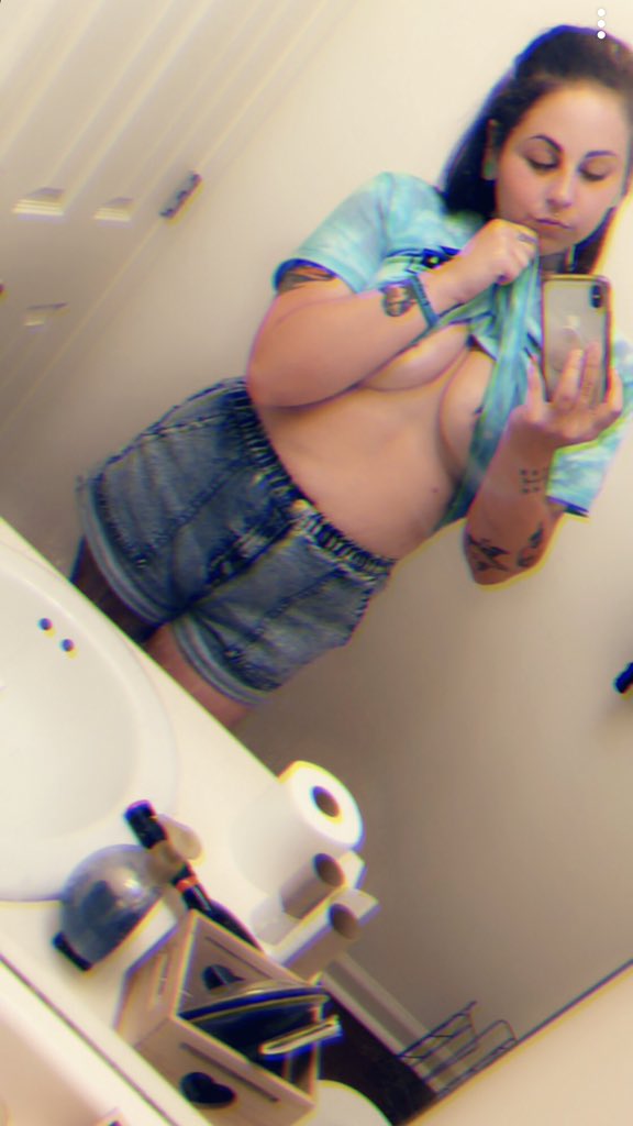 rachaeldacherry's tweet photo. So tired of having my time wasted. Who wants to actually buy some content?? Ya girl needs some #finacialhelp #nudes #content #cashapp @RobertGiguere59 @Brun0Parent @PaulPromotes @BBR_RTs @RtForDoms https://t.co/V1uSjCwxCc
