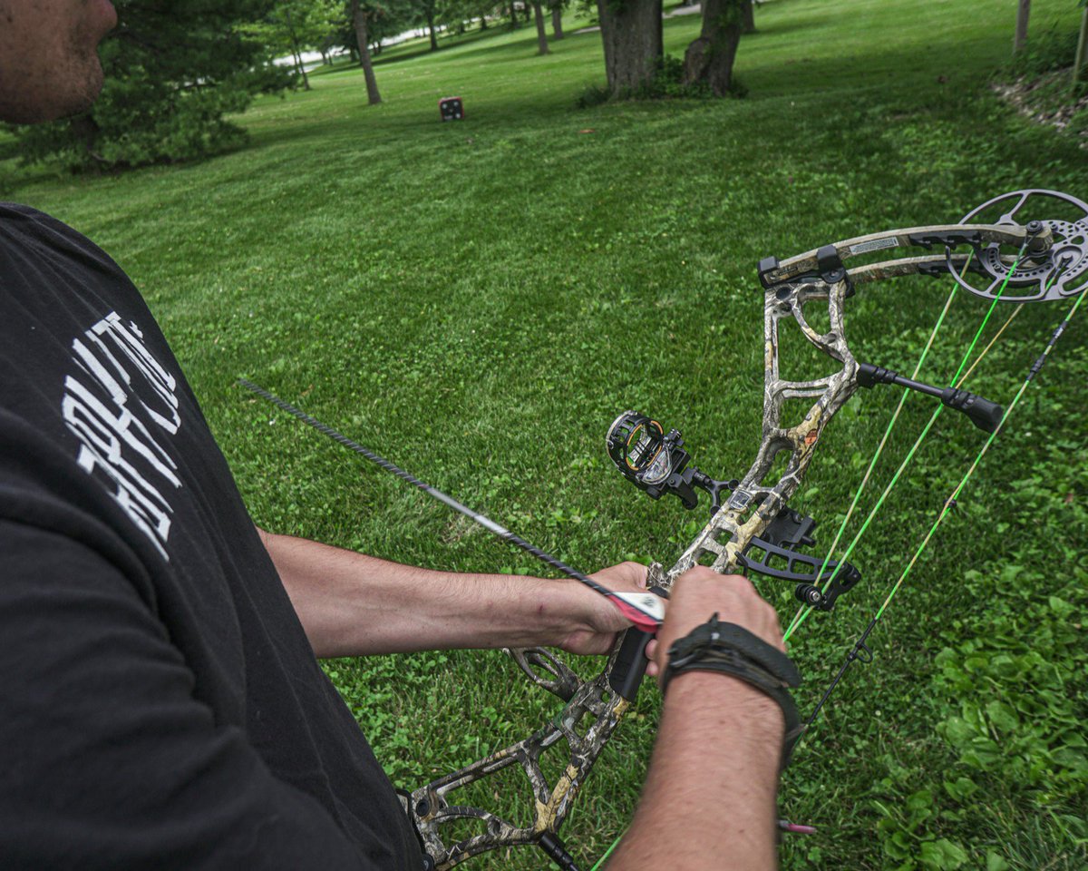 trophyridge's tweet photo. Hot summer days mean we're that much closer to deer season.⁣

@thehuntingpublic #trophyridge #toolsbowhunterstrust #reacttechnology #backedbyreact #bowhunting #archery @beararcheryproducts #beararchery https://t.co/BrsVWWqz57