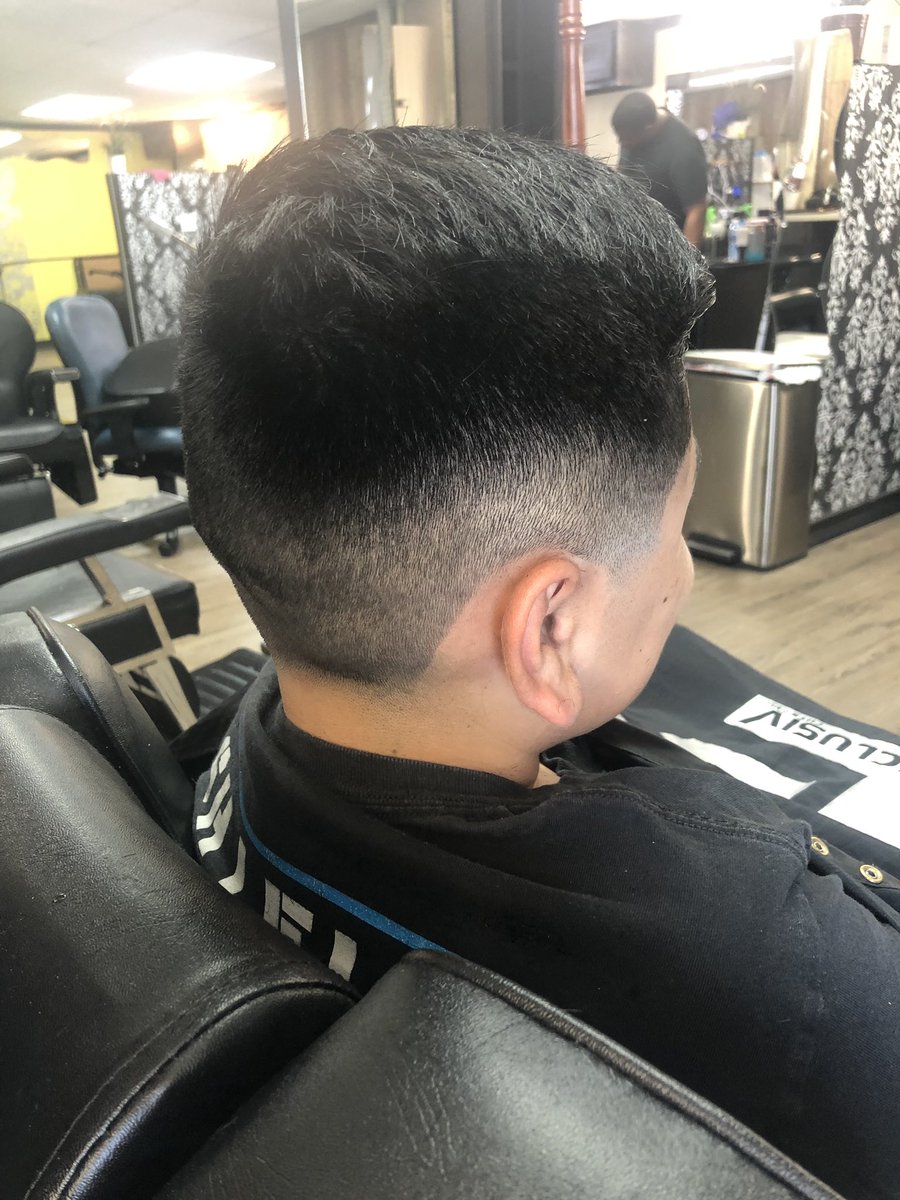 ZutadoH's tweet image. 🏁Blended💈taper-fade‼️ @Barbershopconne @AndisCompany #andisclippers #andismasters #andisguards #andist-outliners #texasBarber