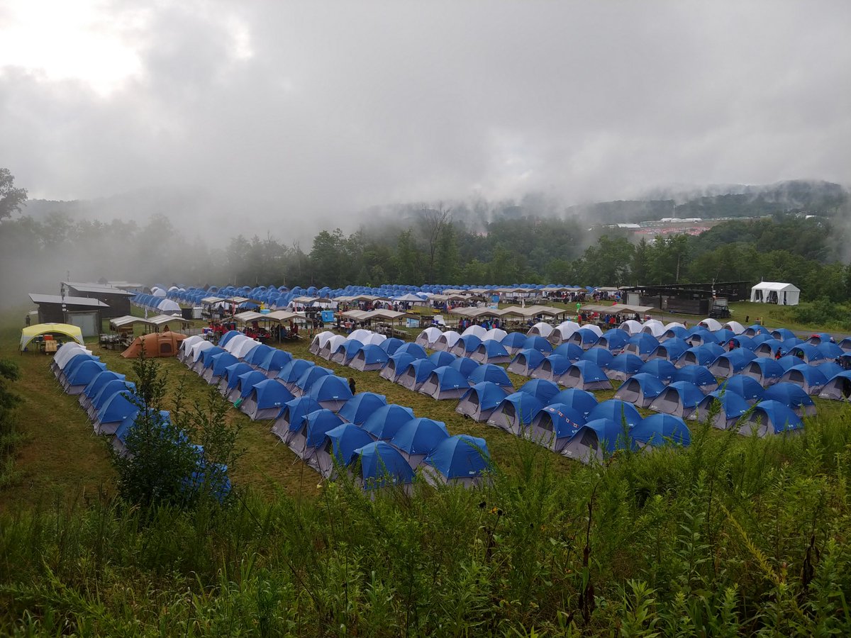 ScouterDerek's tweet image. Our home for the next 11 days!  Rain has stopped, looking forward to a fantastic first full day at WJ 2019. Unit 4 is the 2 rows right of the orange and yellow tents.@1stBolton @ohmygardenia @WJ2019Canada @wj2019cdnunit 4