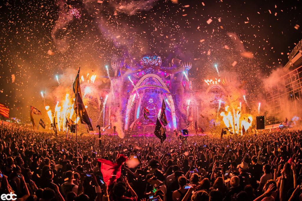 EDC_Orlando's tweet photo. TOGETHER we experience the unimaginable. 🤩 #EDCOrlando https://t.co/GfIZe4MODg