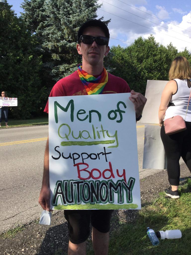 asimplehandmaid's tweet photo. #abortionishealthcare #albrechtmustgo #handmaidslocal #wewillnotbesilenced https://t.co/QTSjRfYx4l