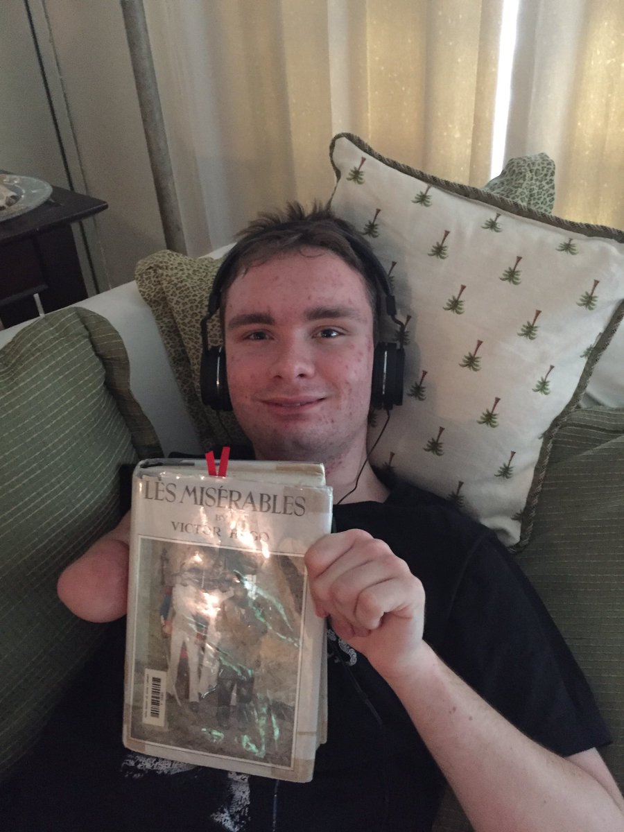 _falardeau's tweet image. Summer Reading Challenge complete!  585 pages completed!  #VBHS