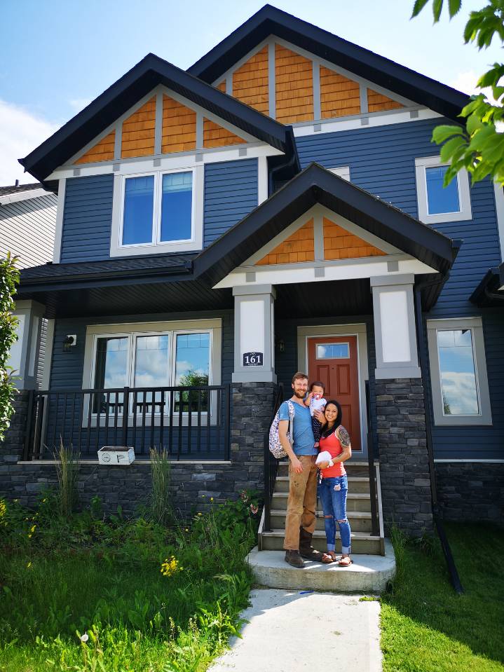 TeresaMardon's tweet photo. Congratulations to first time home buyers Joshua, Victoria and family.
Thank you for the trusting me with your exciting milestone.
#rlp #royallepage #yeg #realestate #homesweethome  #HomebuyersFirst https://t.co/qWFal2Xug3