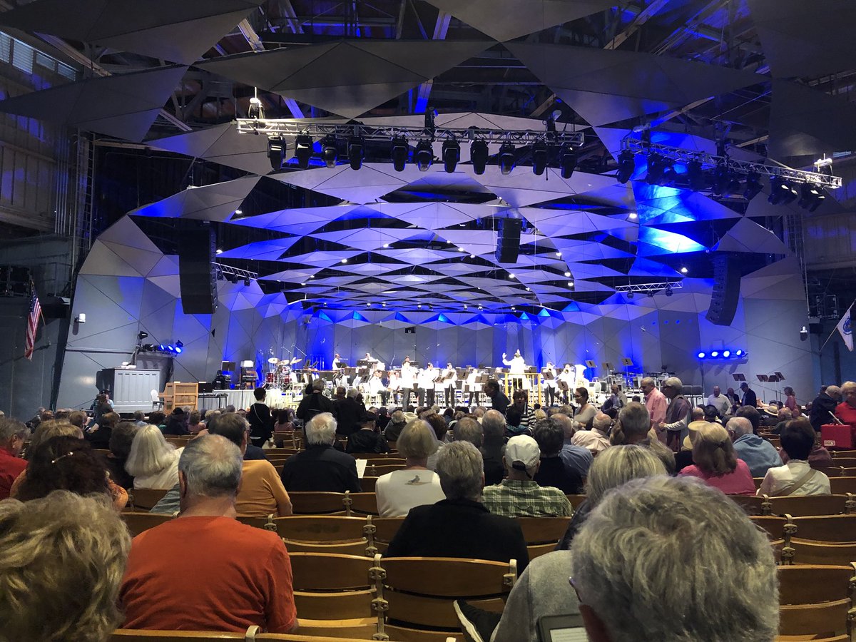 LaraEPoe's tweet photo. @TanglewoodMA Tanglewood on parade! #tmc19 https://t.co/gTkIcwB0fr