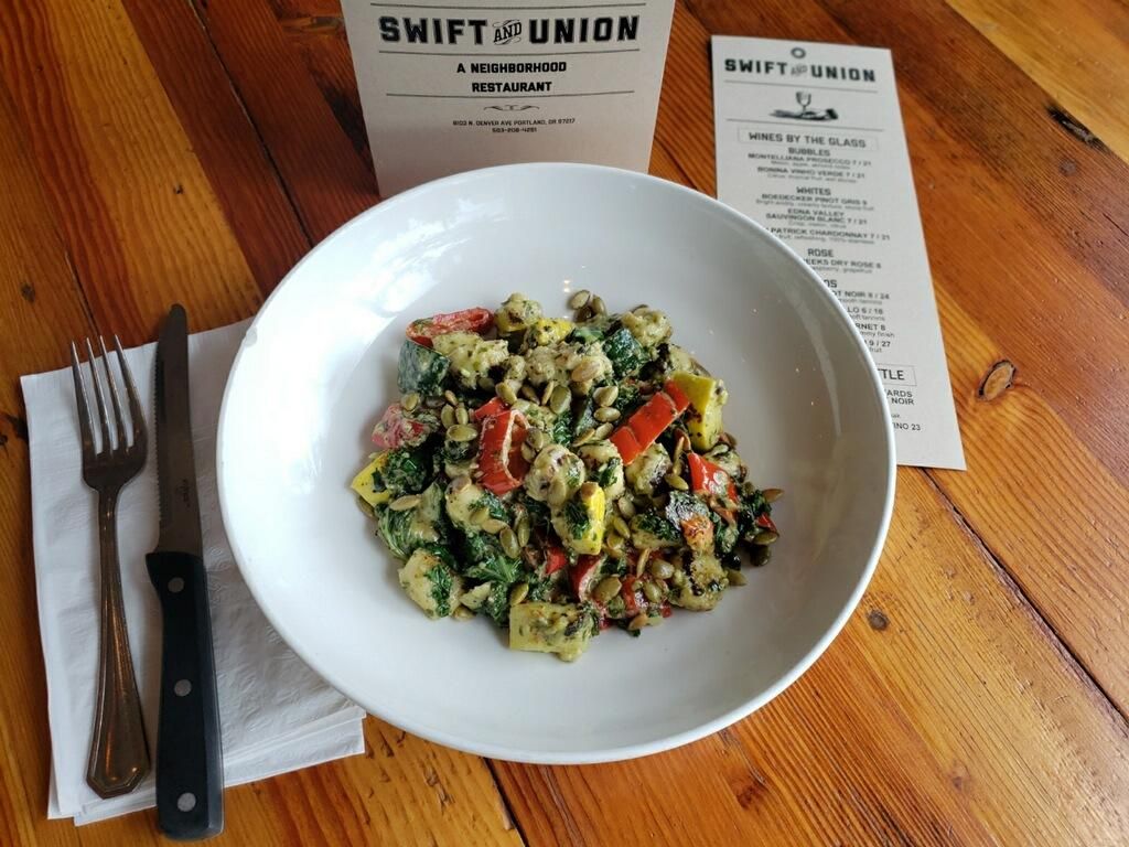 SwiftandUnion's tweet photo. 🍴On the Summer Menu!🍴 
Gnocchi with pesto, @MamaLils peppers, summer squash, kale, and pepitas. Check out the full menu at: https://t.co/DtysoeQhgn 😋 #pdxeats #eaterpdx https://t.co/FAUjKkkRlJ
