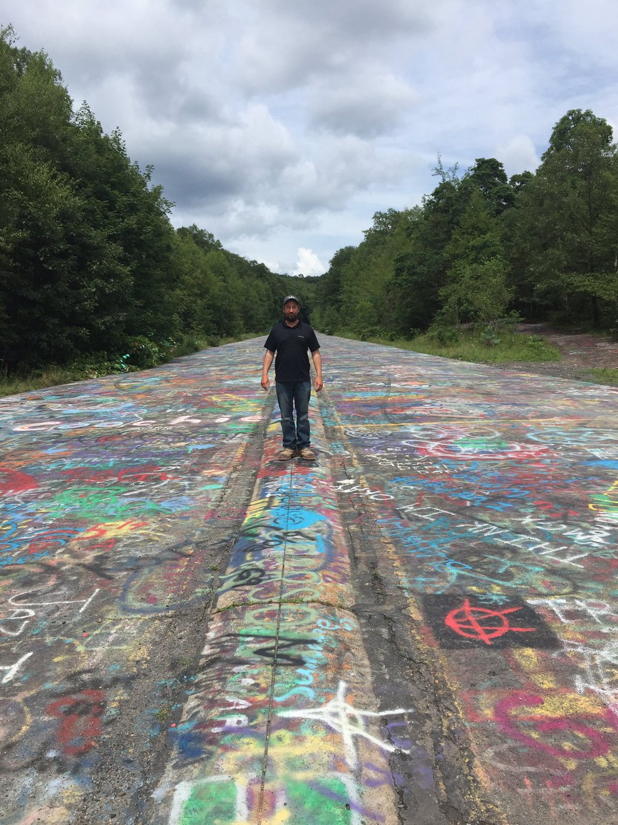 LovingLifeOTBox's tweet image. The husband had a rainout today so he and Colby went to graffiti highway at “the burning mountain”, Centralia, Pennsylvania.  🔥 🏔😁 #centralia #onlyinpennsylvania #onlyinpa #unique #travel #roadtrip #roadtripusa