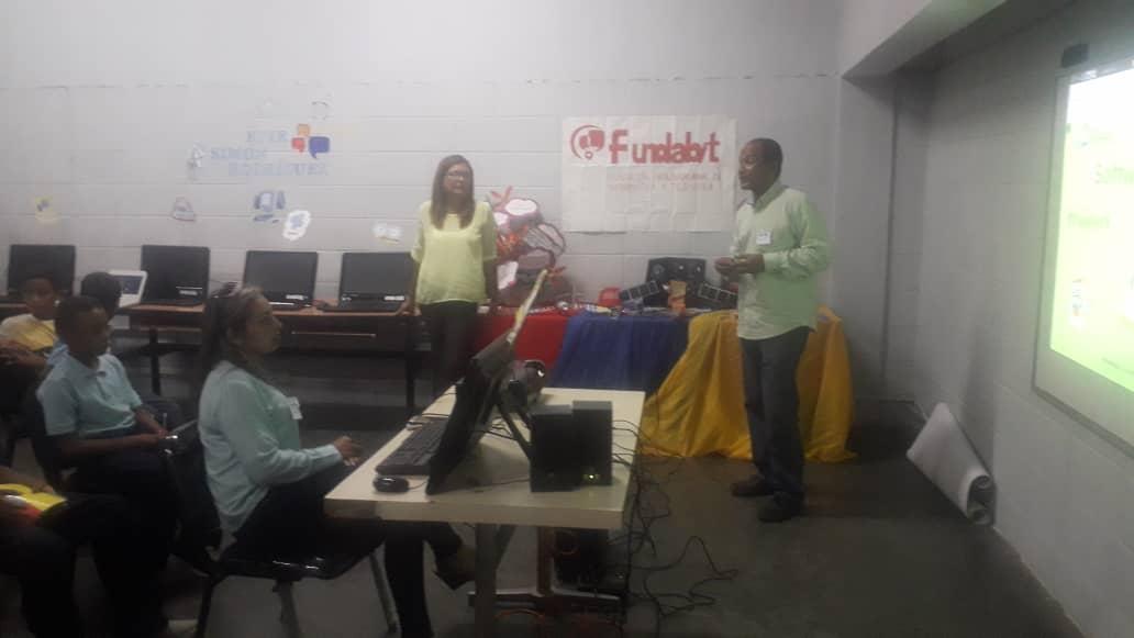 fbitanzoategui's tweet photo. Ponencia Para Promover el Uso del Software Libre, dirigida por Tutores Cbit del Municipio Bolivar Luis Garcia y Yanetsy Reyes, Intercambio de Experiencias Tecnologicas 2019! https://t.co/HzWzfM2Utg