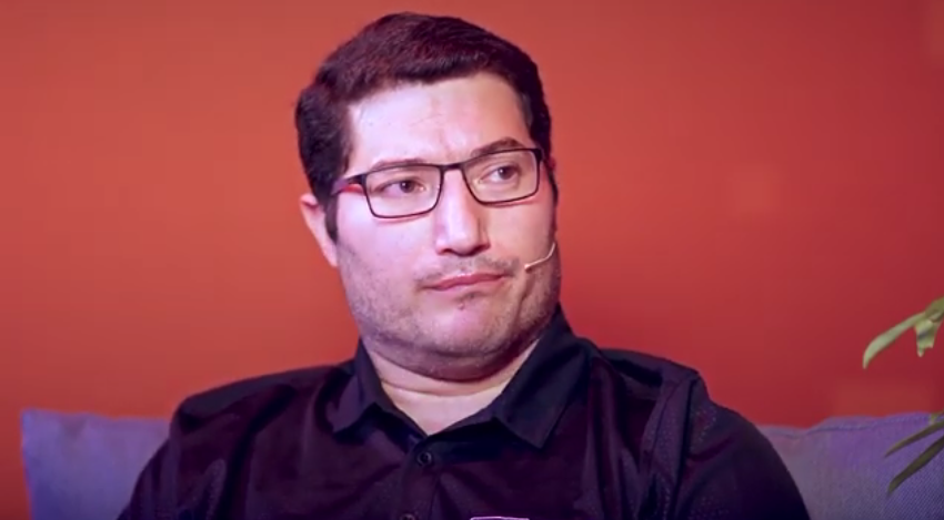 VMware_vDefend's tweet photo. We put @LuisConcistre in the hot seat on this episode of #TechConfessions. His prediction for the future? #IT is going to lean heavily on #AI and #ML. 

Watch the full episode: https://t.co/vbMdMiWT3x https://t.co/mSuEdsM0Nt