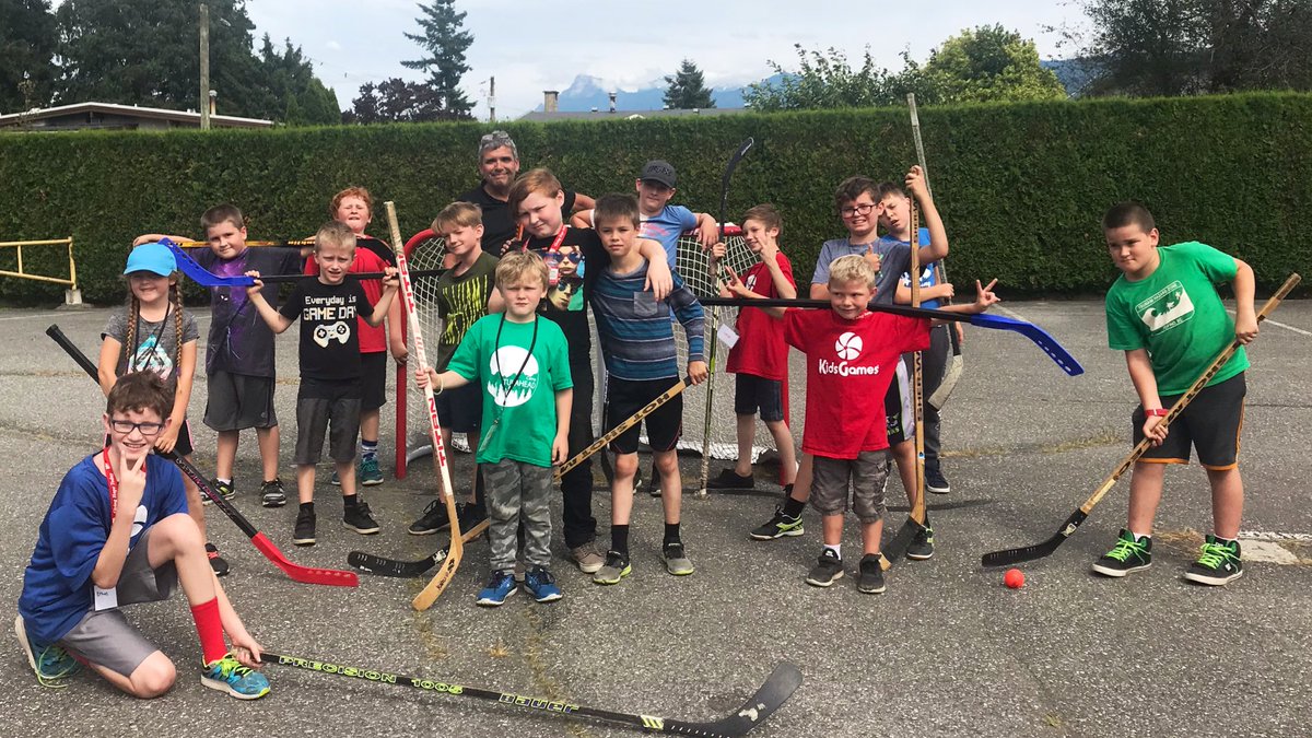 Chiefs_Hockey's tweet photo. Our trainer/athletic therapist @bpatafie joined the kids at the @SAChwk summer camp for a little street hockey today! Reportedly his team won... 🏒 #ChiefsGiveBack https://t.co/Jny51gd3UR