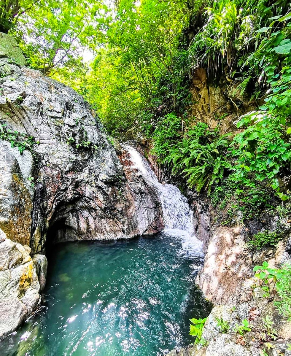 ChalateMitico's tweet photo. La poza de La Sirena, en Dulce Nombre de María, Chalatenango.

#ConoceChalatenango https://t.co/xl0xP7nTck