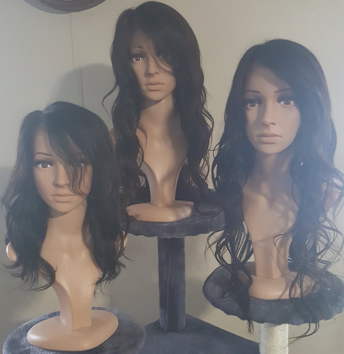 MarkysWigs's tweet image. Human hair wigs for sale!

22", small size for only $320.

12" medium size for only $160.

Wig sizes and hair texture can be customized depending on customer request.

Available sizes:
1. Small
2. Medium
3. Large
4. Extra Large

#markyswigs
#custommadewigs
#indywigmaker