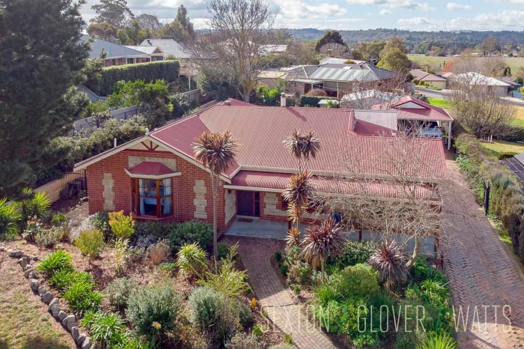 _TEAMSEXTON's tweet photo. Mount Barker new release https://t.co/iJAzDlSWCh #hillslife #largeblock https://t.co/RQWcoB6bGw