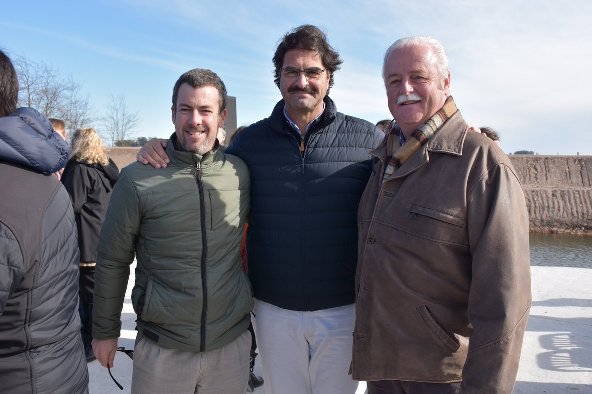 Hoy en #CoronelSuarez junto a <a href="/SalvadorPBA/">Daniel Salvador</a>, <a href="/RobertGigante/">Roberto Gigante</a>, <a href="/Pachi_Palacio/">Roberto C Palacio</a> y varios intendentes de la región inauguramos el #PartidorPiñeyro: mas de 30 años de espera y en 2 años lo hicimos!!!#Juntos #JuntosPorElCambio <a href="/AlbertodeSuarez/">Alberto Fernández</a> <a href="/mariuvidal/">María Eugenia Vidal</a>