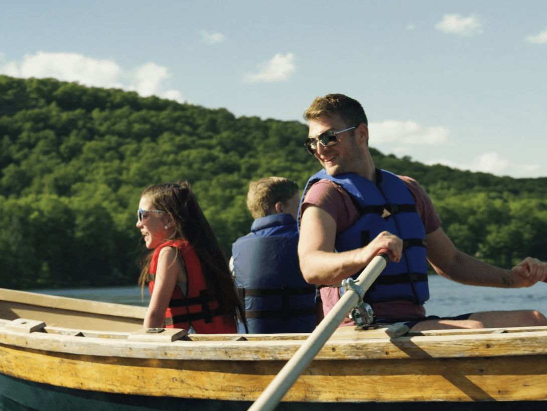 CommitAgency's tweet photo. A place to reconnect. Commit helped our client @SkytopLodge transcend the traditional marketing template, with a scope that included brand strategy, digital marketing, website development, email marketing, social media, content strategy, and more. #ConsiderCommit https://t.co/bStVepSBLY