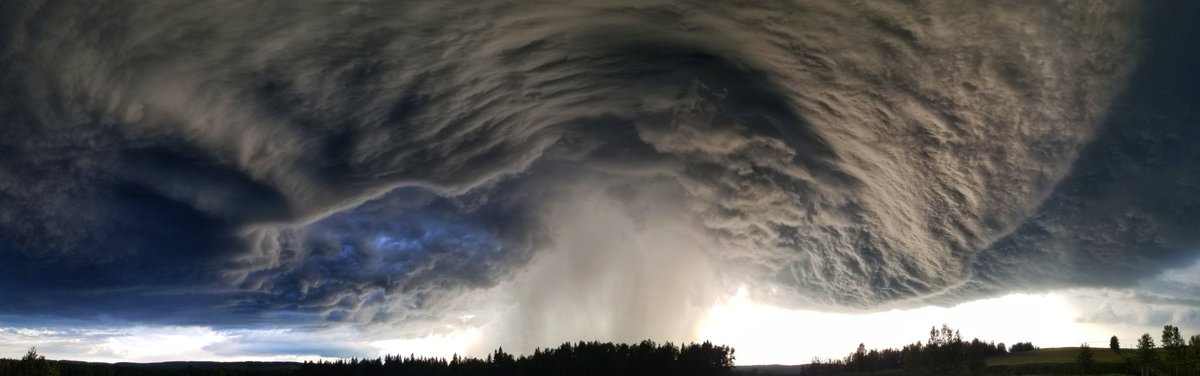 BadWeatherKyle's tweet photo. I LITERALLY CAN'T EVEN #abstorm https://t.co/abJ7xRWkN7