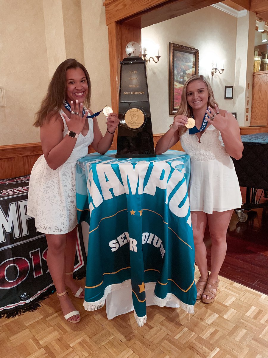 brianna_odom5's tweet photo. Thank you ECE for being the best thing that has ever happened to me. Iโm eternally grateful to have ended my career at @ECE_cheer & spending the last 2 years on my dream team.๐๐ @ECE_Bombshells #shellsforever https://t.co/oJzjm4IPqw