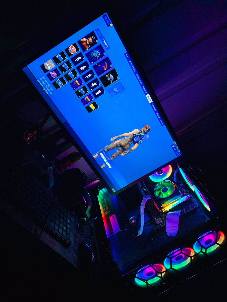 xF699's tweet image. 🥴💦 #DigitalStormPC