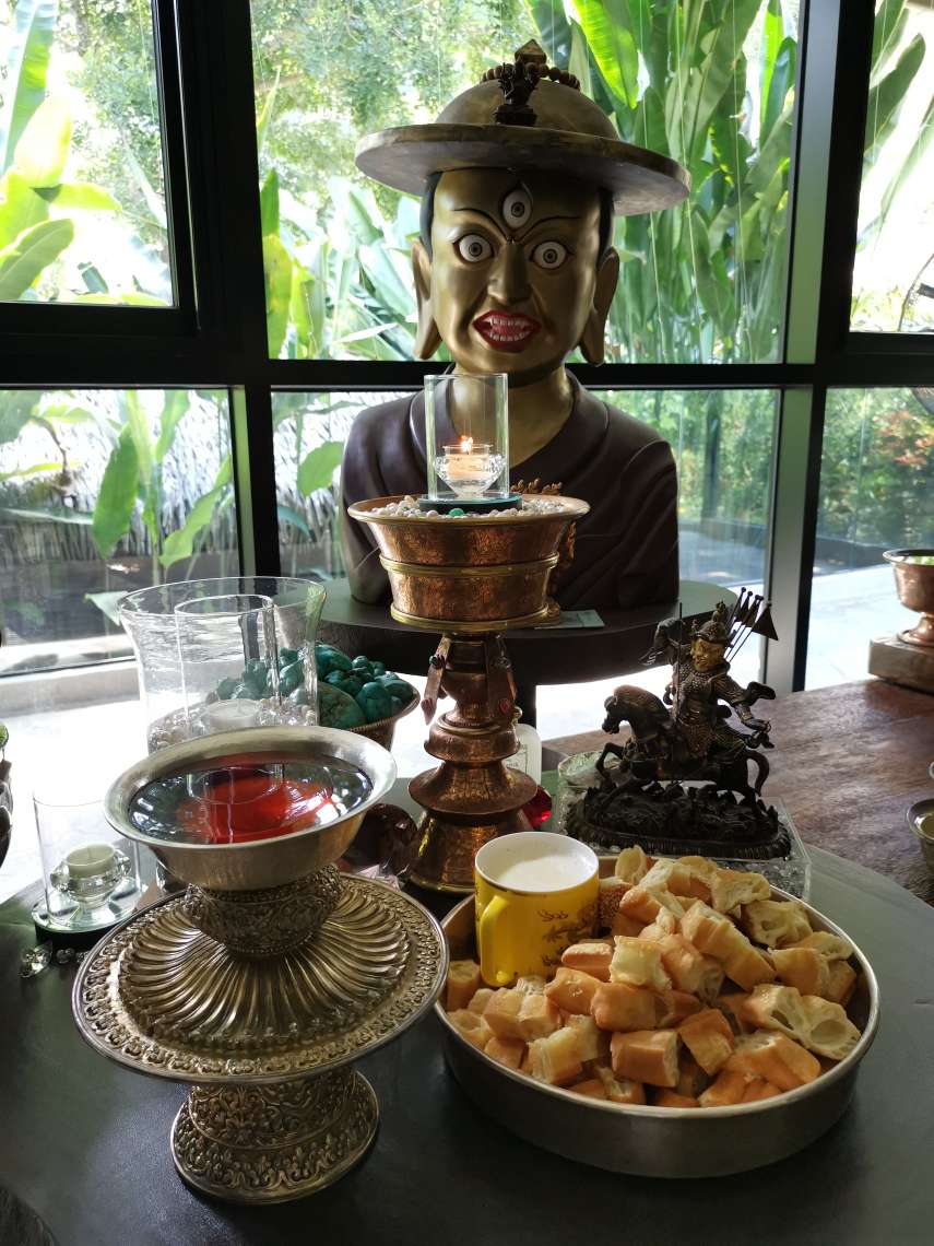 tsemtulku's tweet photo. Morning offerings just made to Manjushri in Protector form...

#Buddha #buddhism #buddhist #tibetanbuddhism #dalailama #tsemrinpoche #kechara #spirituality #RAINBOW_MAKER #Tibetans #Tibetan #bhodrangzen #rangzen #dharamsala #dharamshala #tibetanyouth #Howell #tricycle #animals https://t.co/76YjGrs2uM
