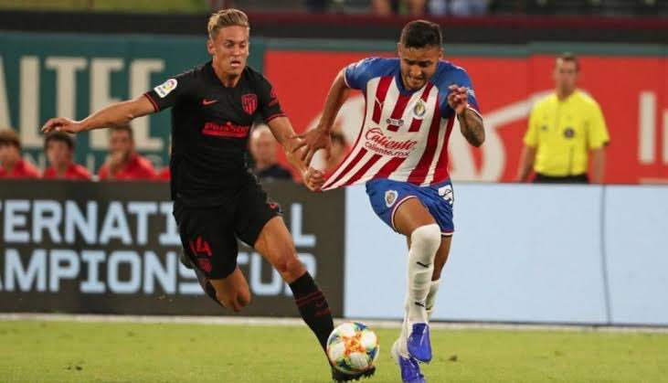 CDG_8912's tweet photo. Termina el partido con Chivas cayendo 4 - 5 en penales frente a @Atleti.

No hubo una sola victoria de pretemporada, no hay que ser pesimistas, pero tampoco seamos ingenuos. https://t.co/jrNJ0j5l4W
