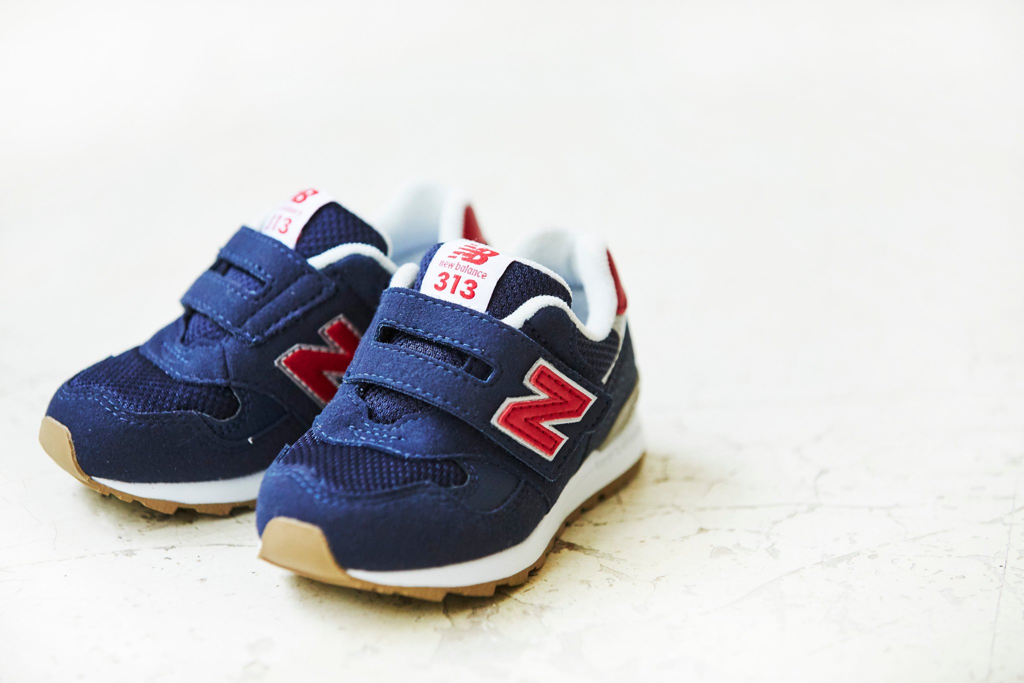 Uzivatel ニューバランス ジャパン Na Twitteru Nb Kids 313 子どもの足の成長をサポートする機能を満載した 313 シリーズから最新モデルが登場 今回から新たにファーストシューズもラインナップ お子様の成長段階に合わせてぴったりのシューズ