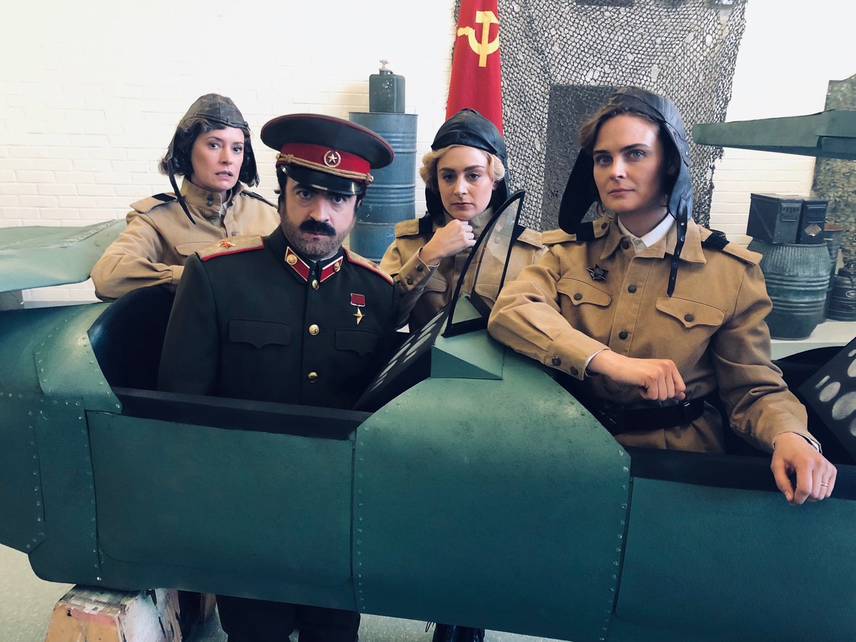Emily Deschanel (@emilydeschanel) on Twitter photo I need to say the best thing about the <a href="/drunkhistory/">Drunk History</a> episode tonight is that <a href="/derekwaterss/">Derek Waters</a> didn’t want to shave so he had make up people color in his beard in the shade of his skin tone to play Stalin.. You are fooling no one ! I need to say the best thing about the <a href="/drunkhistory/">Drunk History</a> episode tonight is that <a href="/derekwaterss/">Derek Waters</a> didn’t want to shave so he had make up people color in his beard in the shade of his skin tone to play Stalin.. You are fooling no one !
