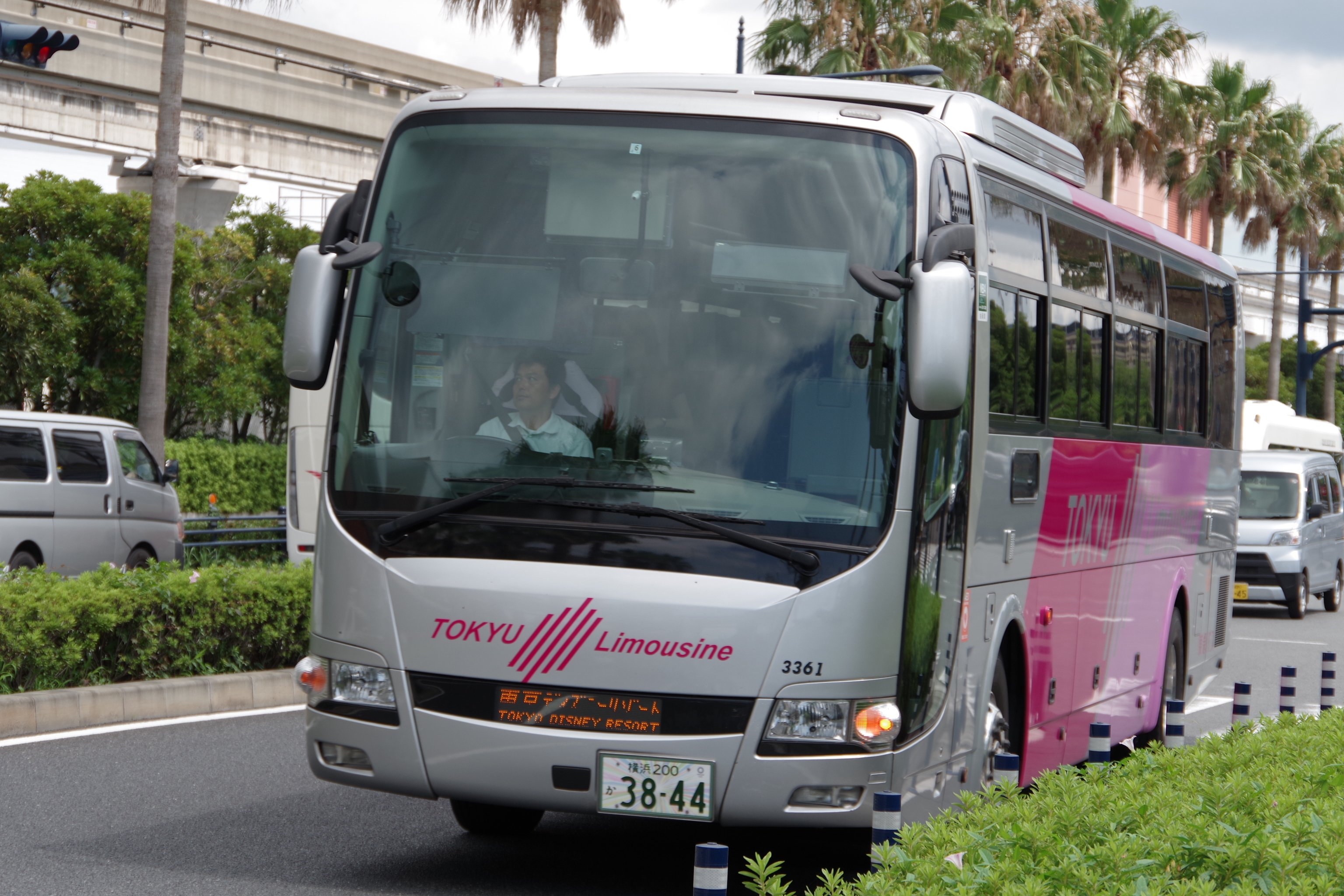 ほそにゃー 東急バス3361 横浜0か3844 三菱ふそう エアロエース 19 07 24 東京ディズニーシー Tokyo Disney Sea T Co Zoy19p4sdl Twitter