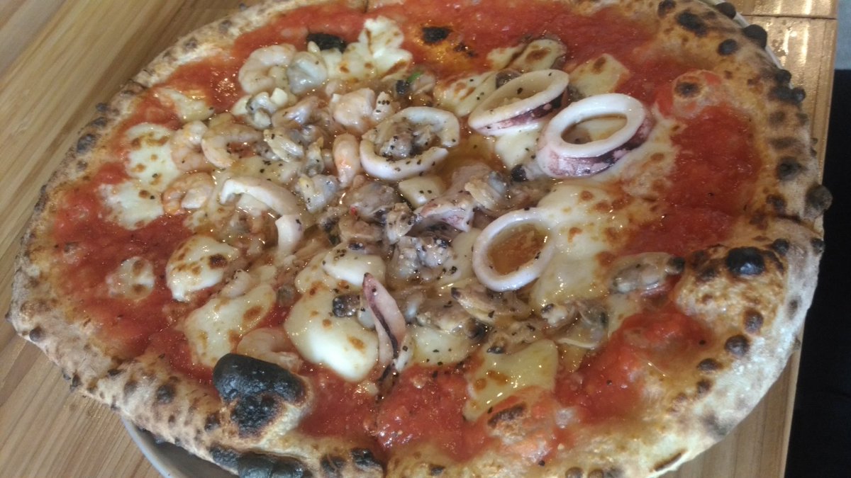 あいだ やっと来れた That S Pizza南堀江店さん シーフードを頼みましたがめっちゃうまかった お手頃に本格ピザが味わえます 火曜定休 11 21時営業 是非 お元気そうで良かった Thatspizza ザッツピザ 大阪グルメ 心斎橋グルメ 南堀江