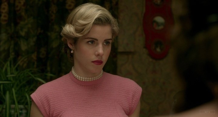 Emily Bett Rickards was born on this day 28 years ago. Happy Birthday! What\s the movie? 5 min to answer! 