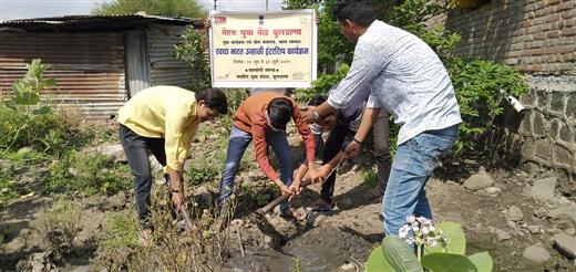 MYBharatHQ's tweet photo. Youth Volunteers of Nehru Yuva Kendra #NYKS Buldhana, Maharashtra organized cleaning of streets and public places as part of Swachh Bharat Summer Internship (#SBSI2019). 

 #swachhsummer #SwachhBharat #Youth #YuvaBharat #MoYAS #MoDWS https://t.co/tzGKhchNNT