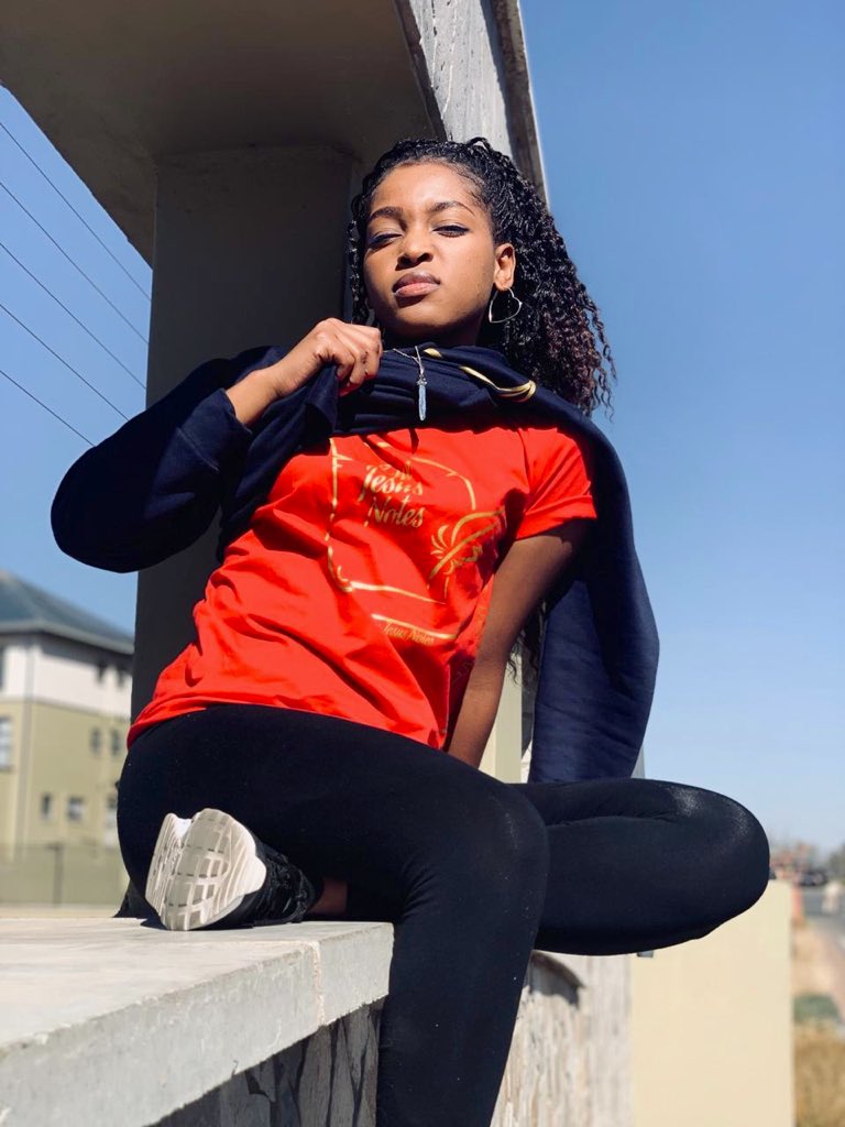 abass_fatma's tweet photo. The JTS let it be your witness for good warm looks this winter❤️💙 make it a pair. Order yours today @HugoYusuf. https://t.co/EnJXDP6m4n
