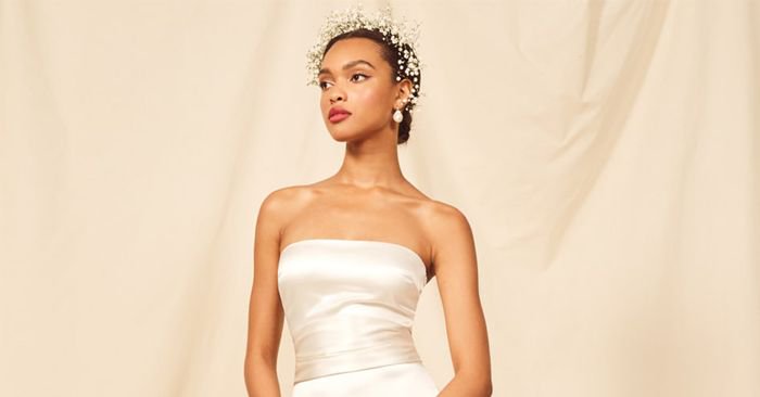 Because why break the bank on a one-time dress when they can look this good on a budget? hubs.ly/H0jVzyV0 🥂

Via <a href="/WhoWhatWear/">Who What Wear</a> #wedding #weddingdress #bride #style