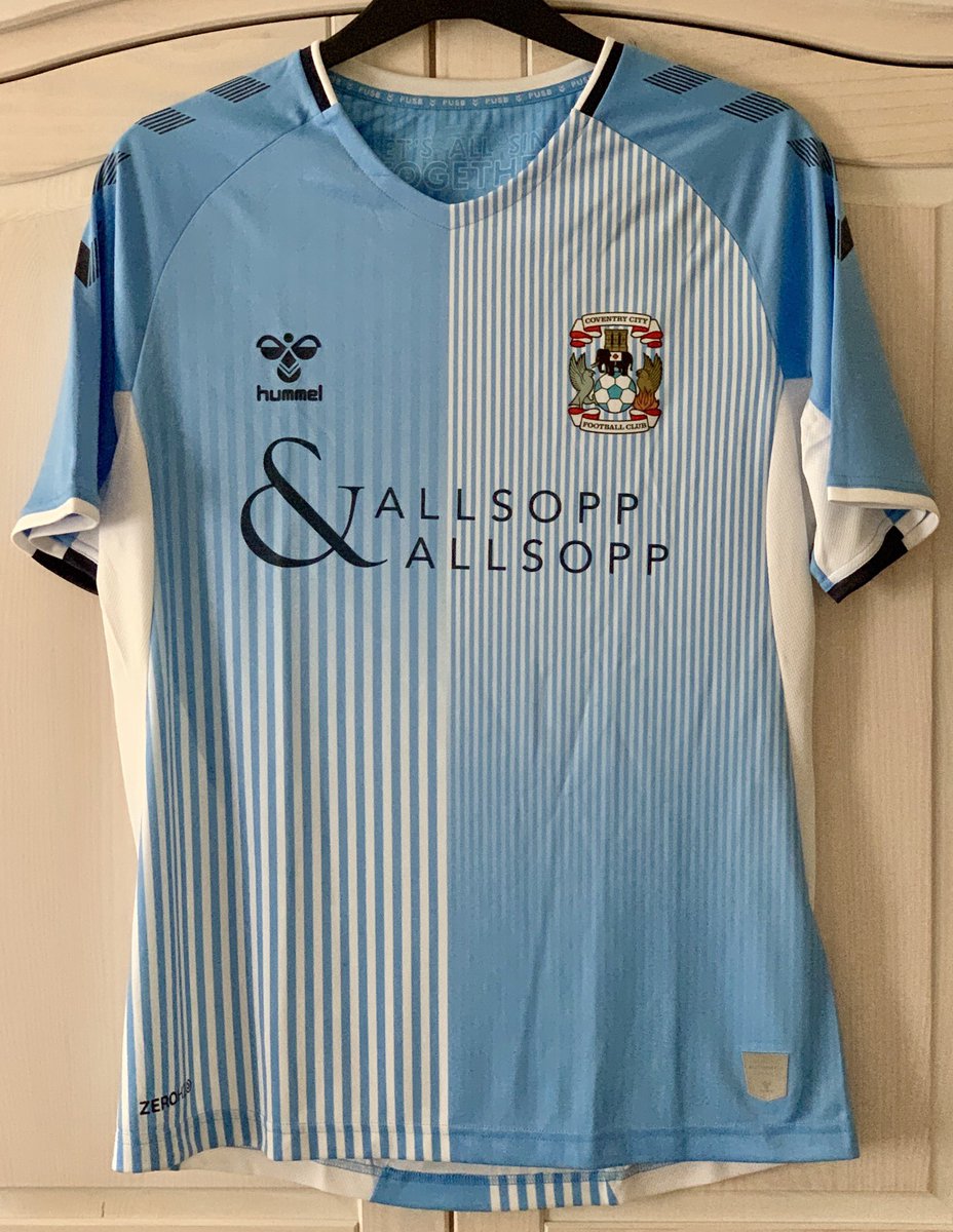 FootballAttic's tweet image. It’s definitely a good day when 3 absolute belters from @hummel1923 arrive... @Coventry_City @SCBragaOficial #KitPorn