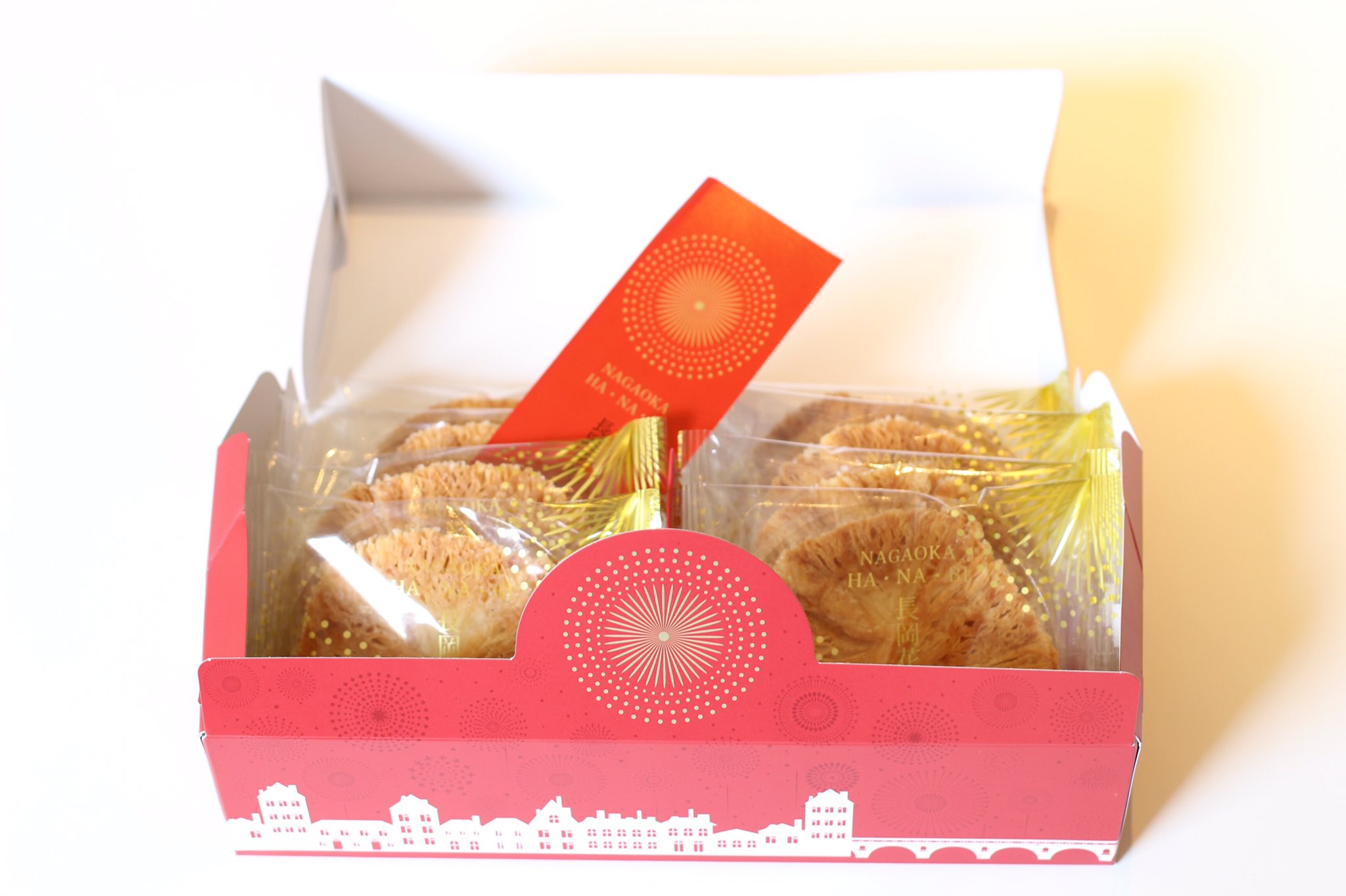 Bossa M K ガトウ専科夏花火パイ食べたい 花火の街のおみやげに 夏場の花火みやげにはこれが超絶オススメ 美味しい 溶けない 軽い 喜ばれます 長岡まつり 長岡花火 おみやげ Twitter