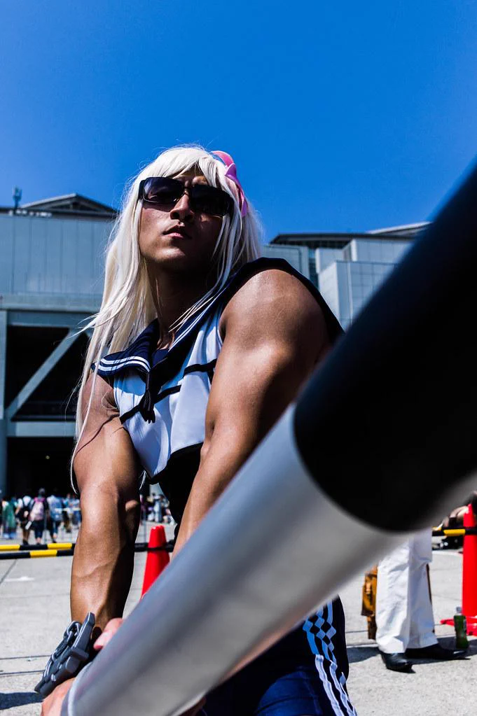 トラブル回避の為の「ボディーガード兼サークル売り子」・大変お勧め!!!!