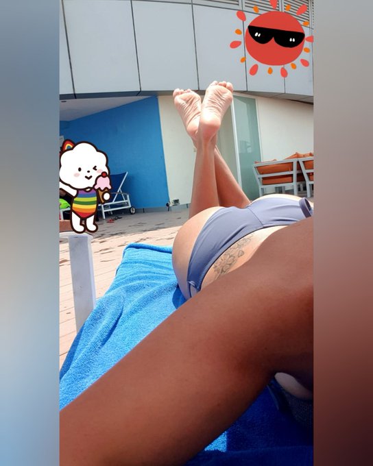 #pooltime #piscina 🌞👙🏊👣🍑 #dubai 🇦🇪 #silviabianco #vegangirl #happygirl #globetrottergirl 🌏 https://t<a href="/tag/pooltime"class="tags">#pooltime</a><a href="/tag/piscina"class="tags">#piscina</a><a href="/tag/dubai"class="tags">#dubai</a><a href="/tag/silviabianco"class="tags">#silviabianco</a><a href="/tag/happygirl"class="tags"><span>#happygirl</span></a><a href="/tag/vegangirl"class="tags"><span>#vegangirl</span></a><a href="/tag/globetrottergirl"class="tags"><span>#globetrottergirl</span></a>