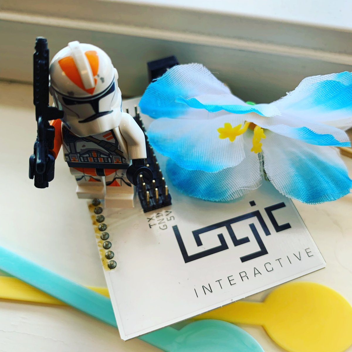 Logicint's tweet photo. Have a great summer everyone! https://t.co/S4qdUHGLOC