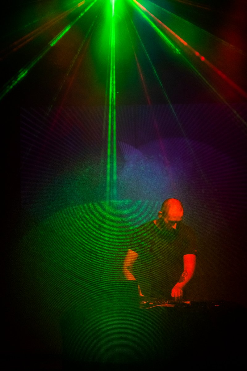 sftsrocks's tweet image. live @ #SchemaTheory party
ph: @sapatrylo