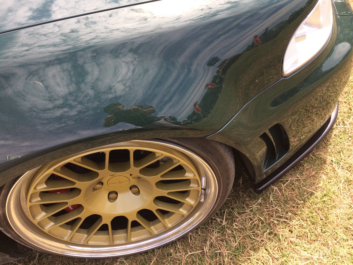 classiccarguru1's tweet photo. #Rotiforms on a B5 Avant @fosgoodwood #FOS carpark spot 😎
Rare Goodwood Green paint too 👍 I had special order S4 in this colour with tan (looked orange) leather, many moons ago😍
#WheelWednesday https://t.co/sU4DW80VWK