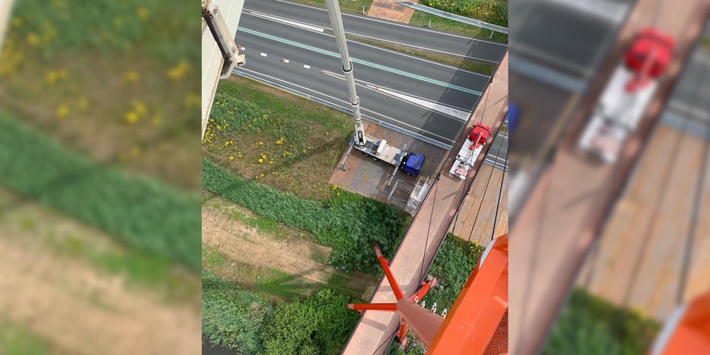 debru_nl's tweet photo. De Rode Loper in Stadskanaal wordt opgefrist met een nieuwe laag rode verf. Debru zorgt ervoor dat ook deze bijzondere werkplek bereikbaar is. #stadskanaal #derodeloper https://t.co/BLW3BI8Jqq
