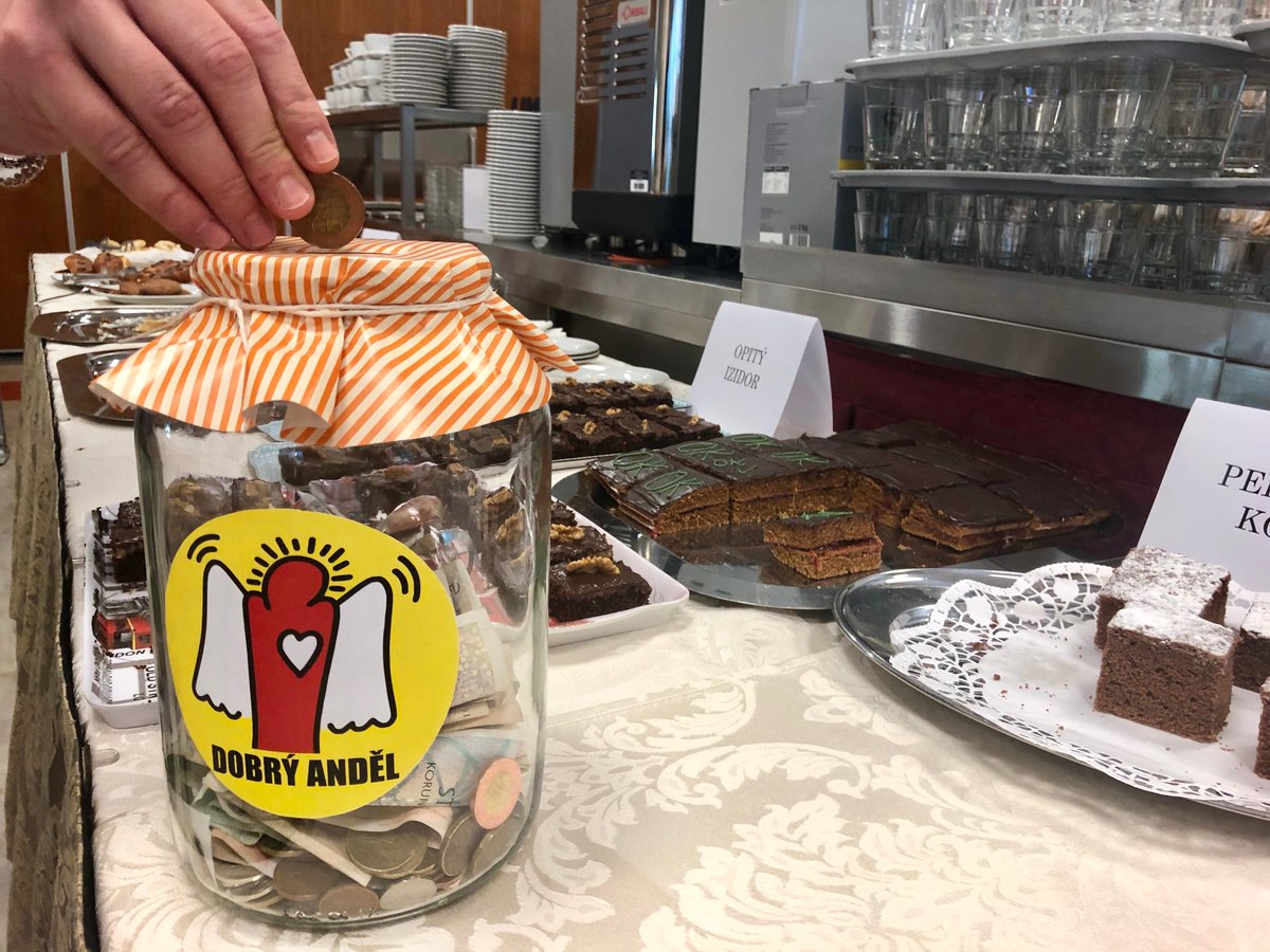 Včera jsme v rámci firemní akce (Ne)pečeme na charitu, vybrali krásnou částku 14 329 Kč, kterou přispějeme nadaci <a href="/dobryandel/">Nadace Dobrý anděl</a> !👼

Naši zaměstnanci jsou prostě nebesky dobří! 🙌🥰
Buďte taky!!👉dobryandel.cz

#ZdePracujíDobříAndělé #OKsystem